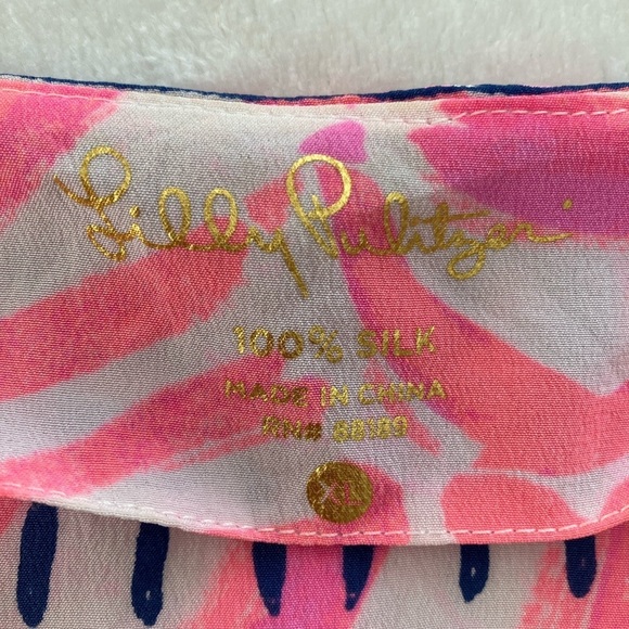 Lily Pulitzer Size XL Amelia Island 100%Silk Tunic
Blouse in Pink Sun Ray Shimmy - Picture 7 of 17